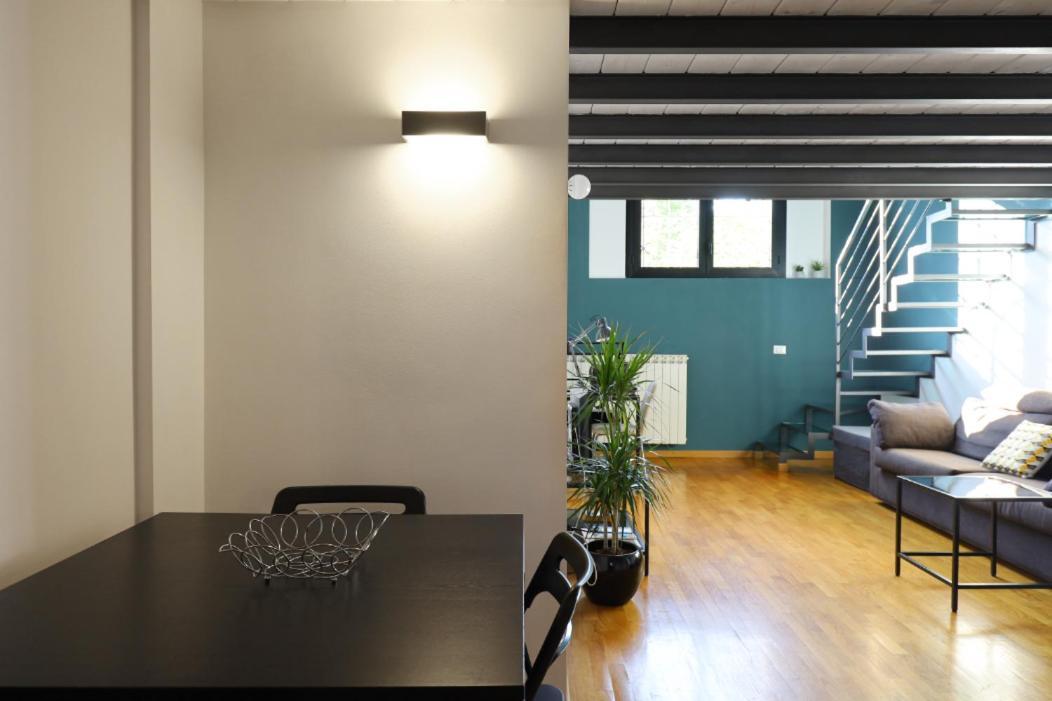 Paki Home Nel Cuore Dei Navigli Di Milano Exterior foto