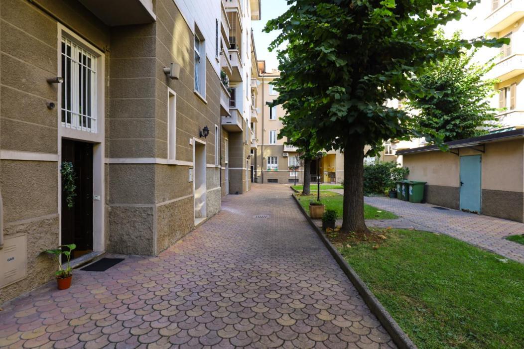 Paki Home Nel Cuore Dei Navigli Di Milano Exterior foto